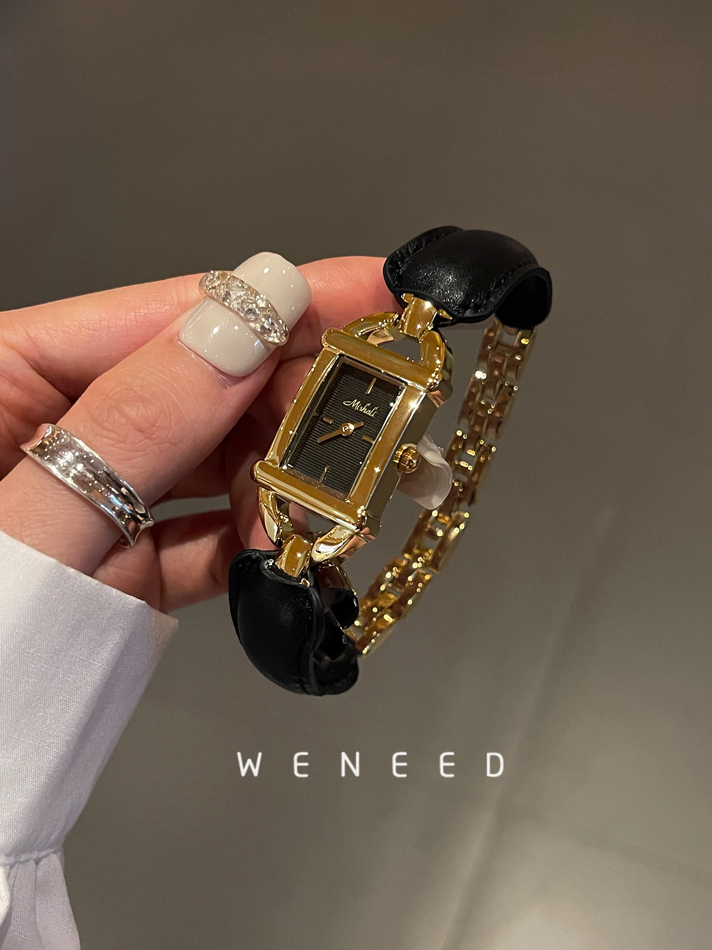 2025 new luxury retro bracelet watch women's watch quartz watch high-end design genuine