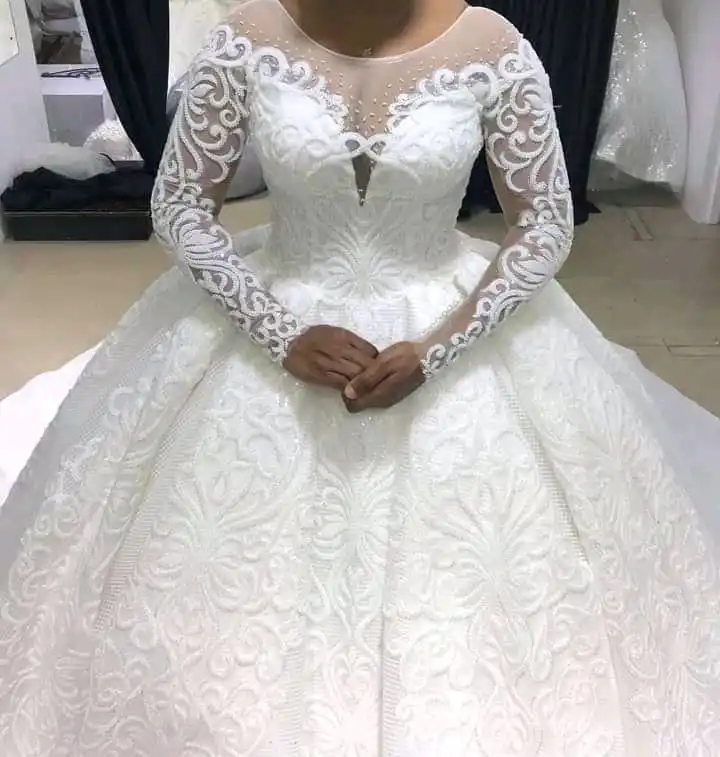 

High Quality New Fashion Wholesale Bride Lace Long Sleeve Custom Wedding Dresses