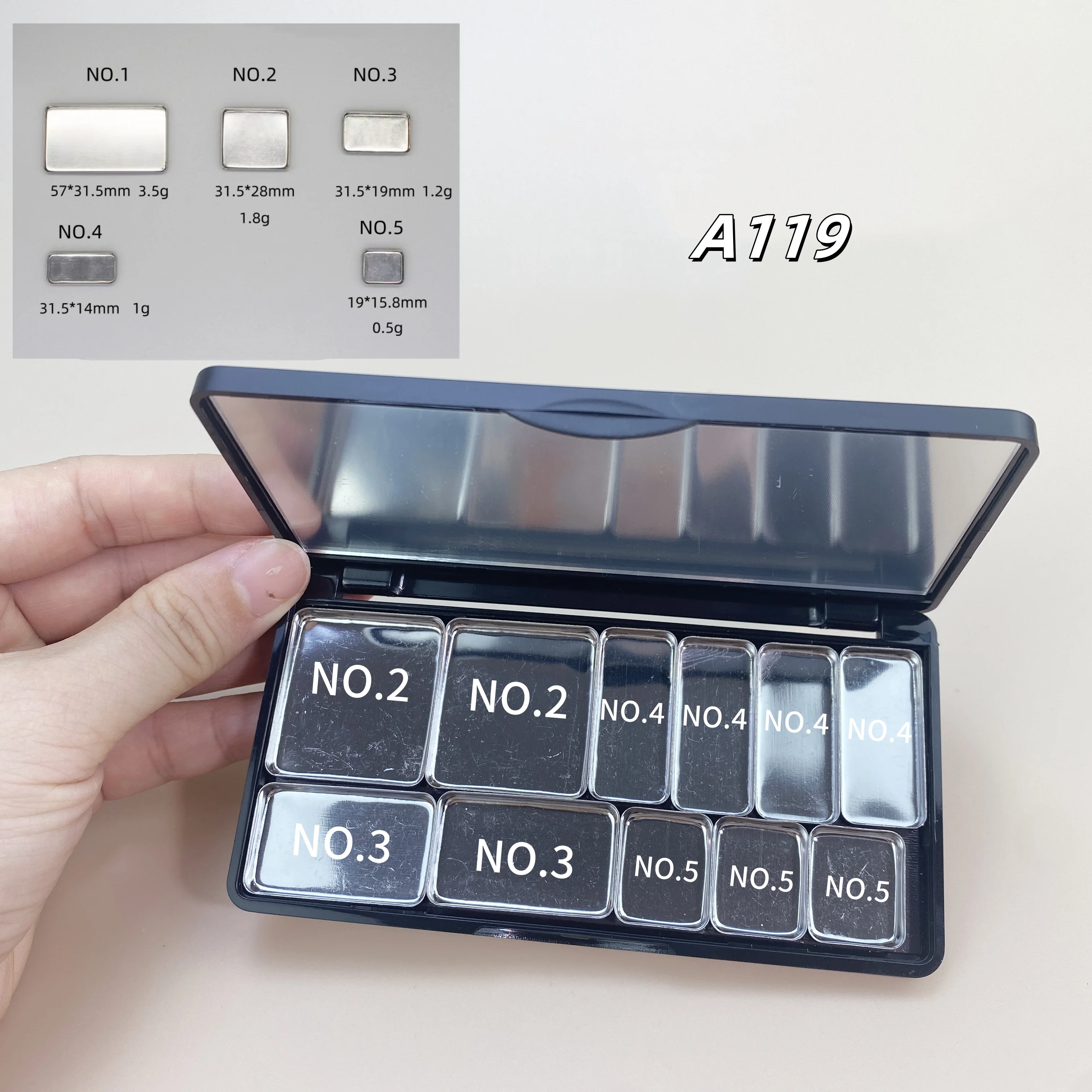 Powder compact refill box, setting powder and blush refill core DIY self-assembled makeup palette, convenient for carrying