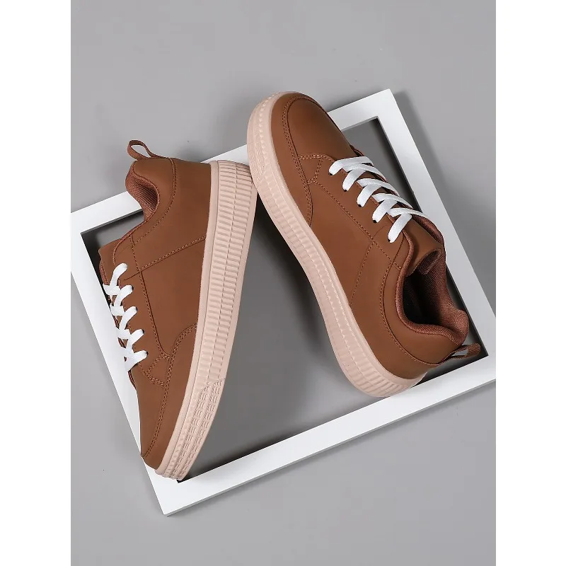 

Fashion Light and Comfort Leather Shoes 2025 Autumn New Men Casual Sneakers Four Seasons Flat Wear Resistant Anti Slip Man White