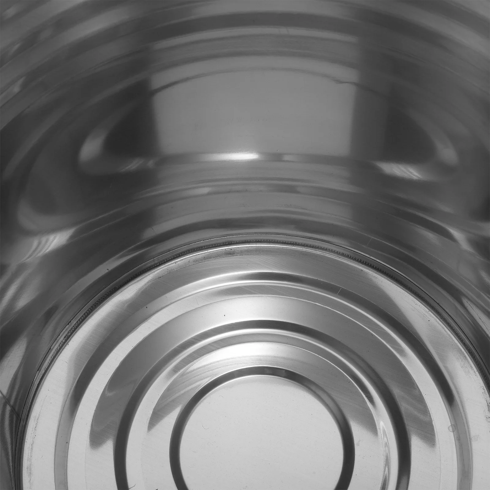 

Heavy Duty Stainless Steel Water Bucket with Handle Ice Cube Storage Container for Parties Bars Hotels Cooling