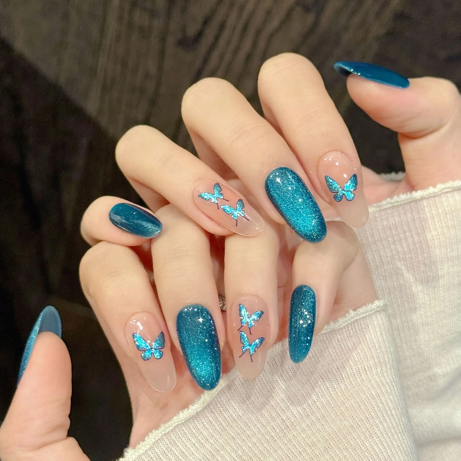 Imprensa feita à mão em unhas borboleta azul glitter cristal curto unhas falsas para mulheres menina wearable doce olho de gato unhas falsas dicas