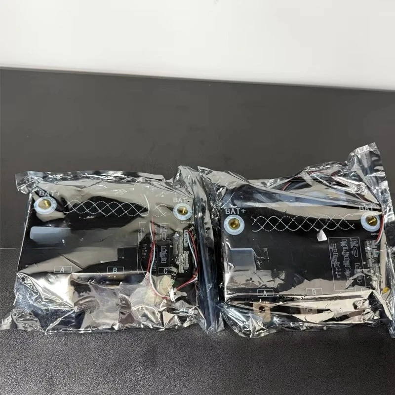 300HP FOC Speed Controller 100V 300A Single ESC for Electric Scooter Skateboard 100% Lithium Compatibility