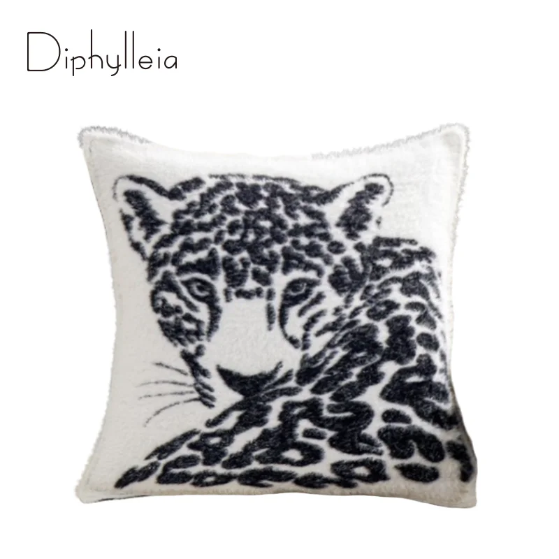Diphylleia Luxurious Mink Bolster Pillowcase Leopard Patten Modern Black And White Decorative Cushion Cover For Sofa Living Room