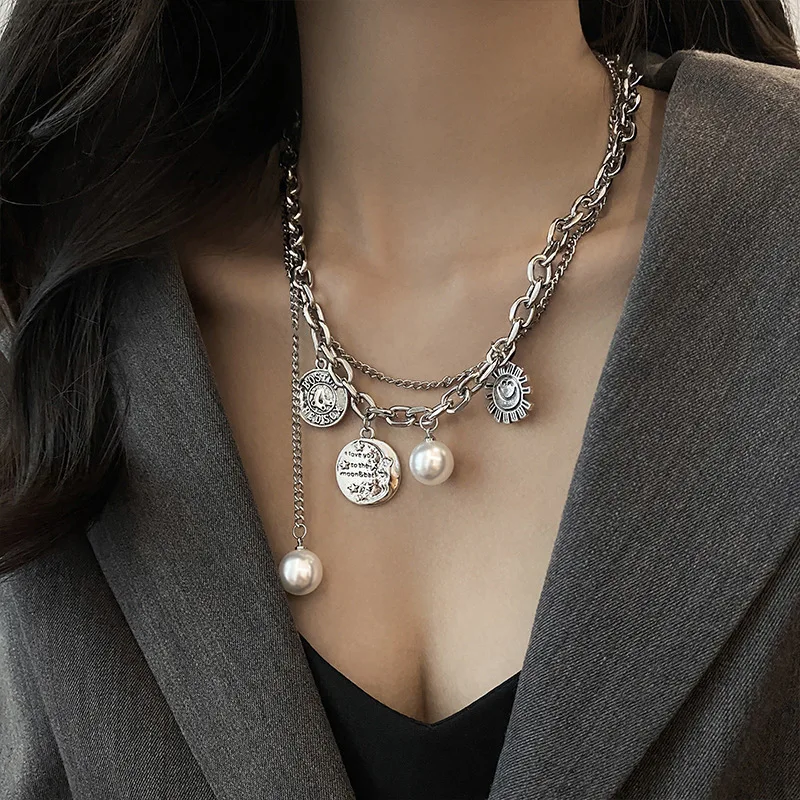 Collares de perlas multicapa elegantes y únicos para mujer, cadenas multicapa para la clavícula, accesorios de lujo ligero y diseño exquisito, elegantes y versátiles para uso diario, looks de oficina y regalos.