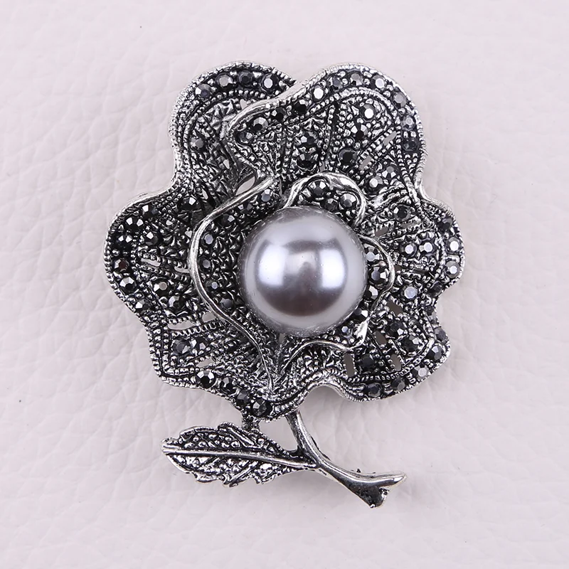 Trendy Black Pearl Flower Brooches for Women Unisex Plant Pins Multi-color Available Office Party Accessories Gifts