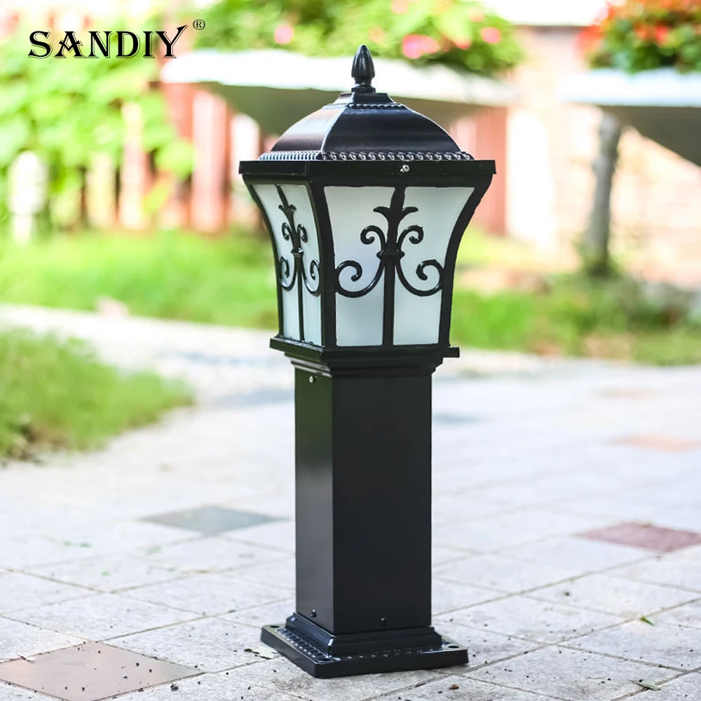 Rustic Modern Simple European Waterproof Outdoor Villa Lawn Lamps Garden Lights