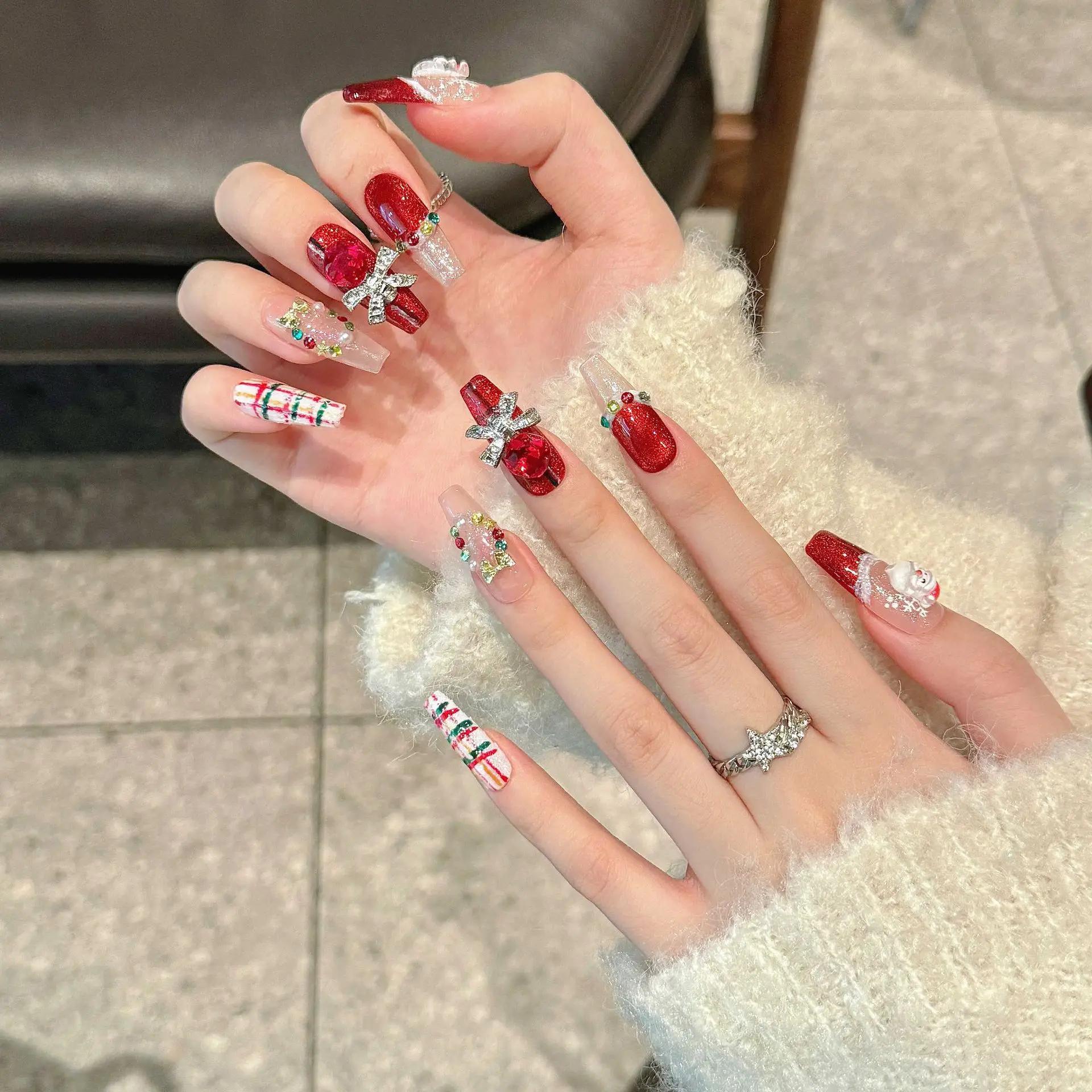 Christmas Red New Year pure handmade wear a three-dimensional Santa Claus wear nail