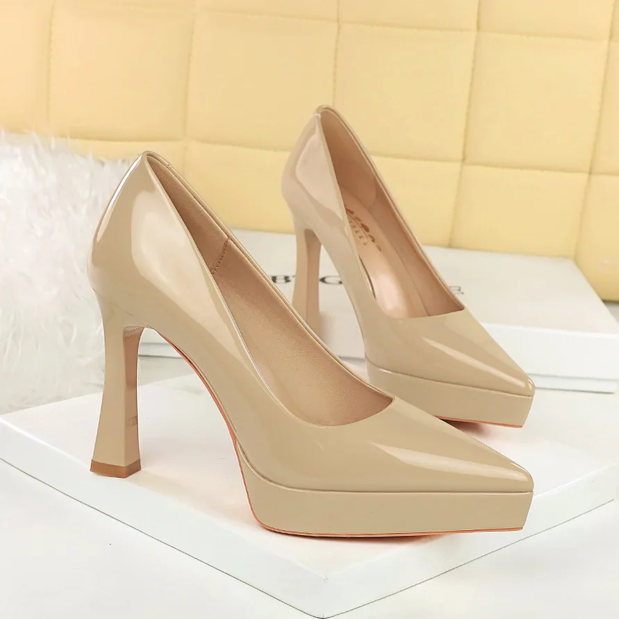 

Туфли-лодочки BIGTREE на высоком каблуке 11,5 см, блестящие, из лакированной кожи, белые, для выпускного вечера