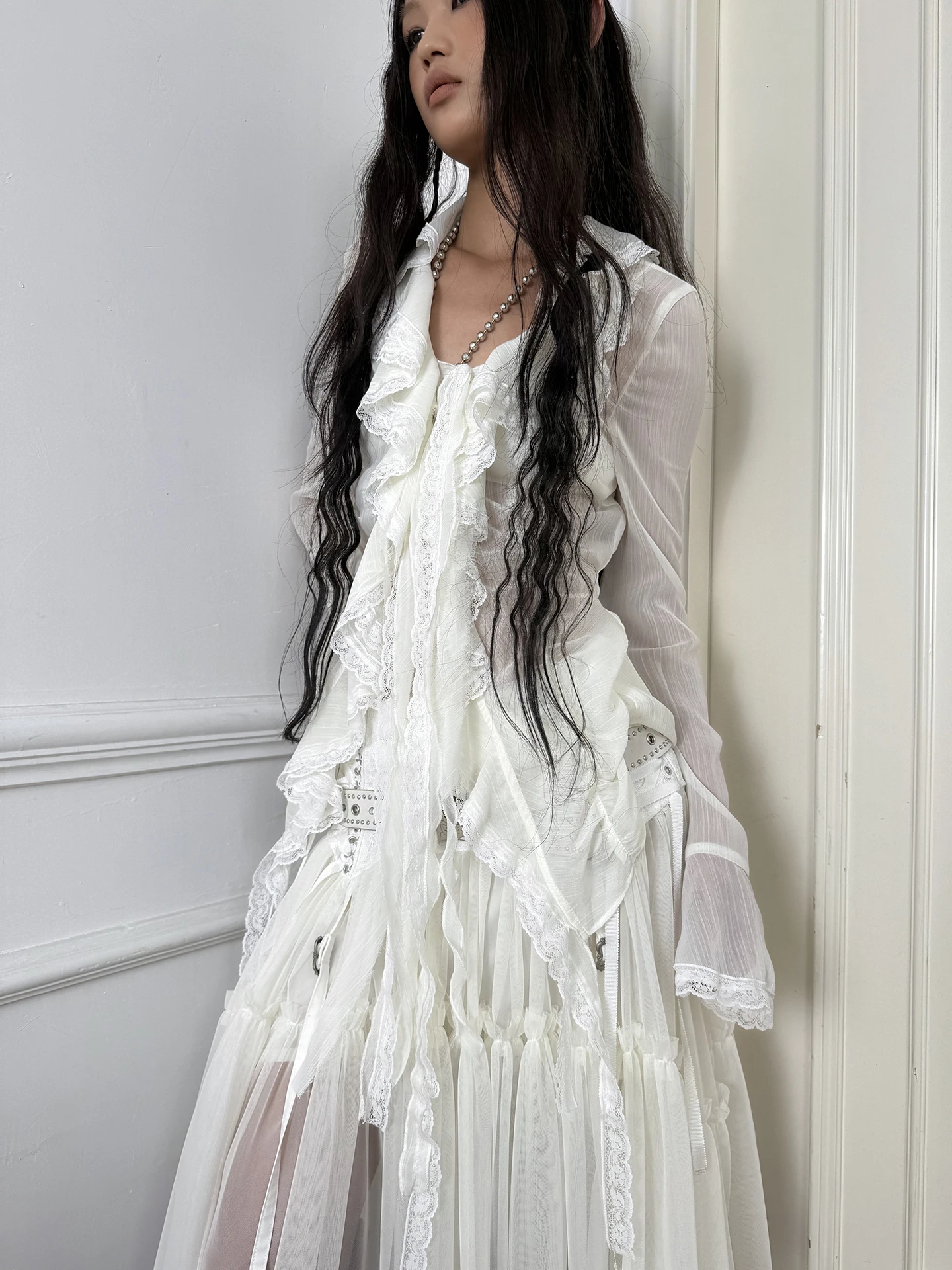 

DoublePunch Early Autumn Original Texture Thin Transparent Gauze Waist Cinching Pleated Sa Lace Trim Chiffon Blouse