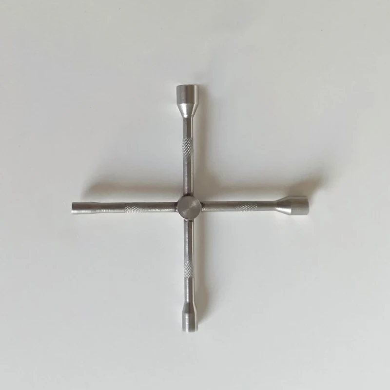 

1PCS Mini Stainless Steel Cross Socket Dia 2/2.5/3.5/4mm Simulation Maintenance Tools Modification Parts for RC Vehicles Model