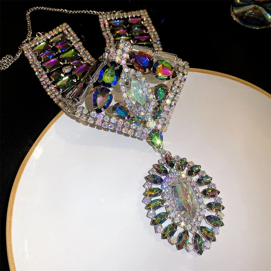 Multicolor Rhinestone Choker with Teardrop Pendant Sparkly V Neck Necklace for Women Evening Luxury Designer Jewelry