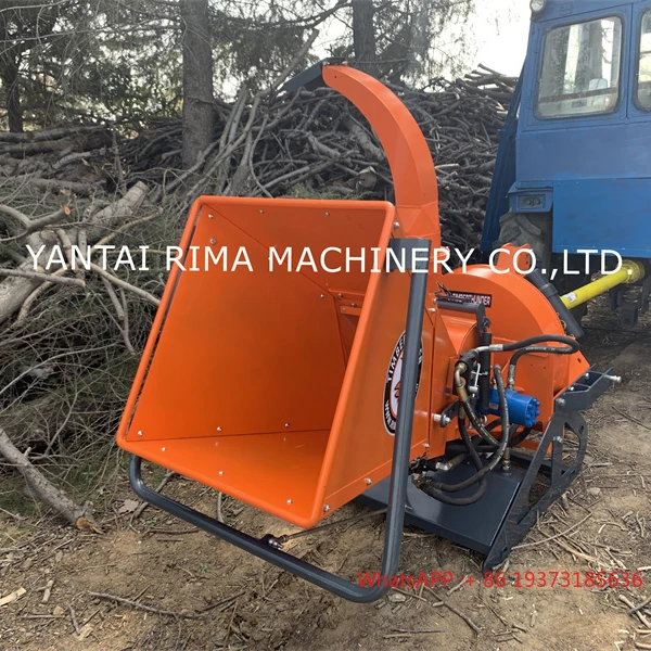 Il trattore per cocco in legno Rima PTO utilizza la cippatrice per legno PTO per macchine forestali con CE