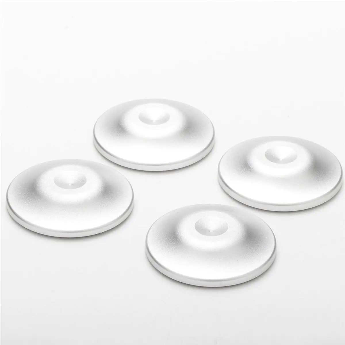 رائعة - 4 قطع من مكبر الصوت وأقدام مكبر الصوت وسادات بديلة لمكبر الصوت ومسجل القدم باللون الفضي