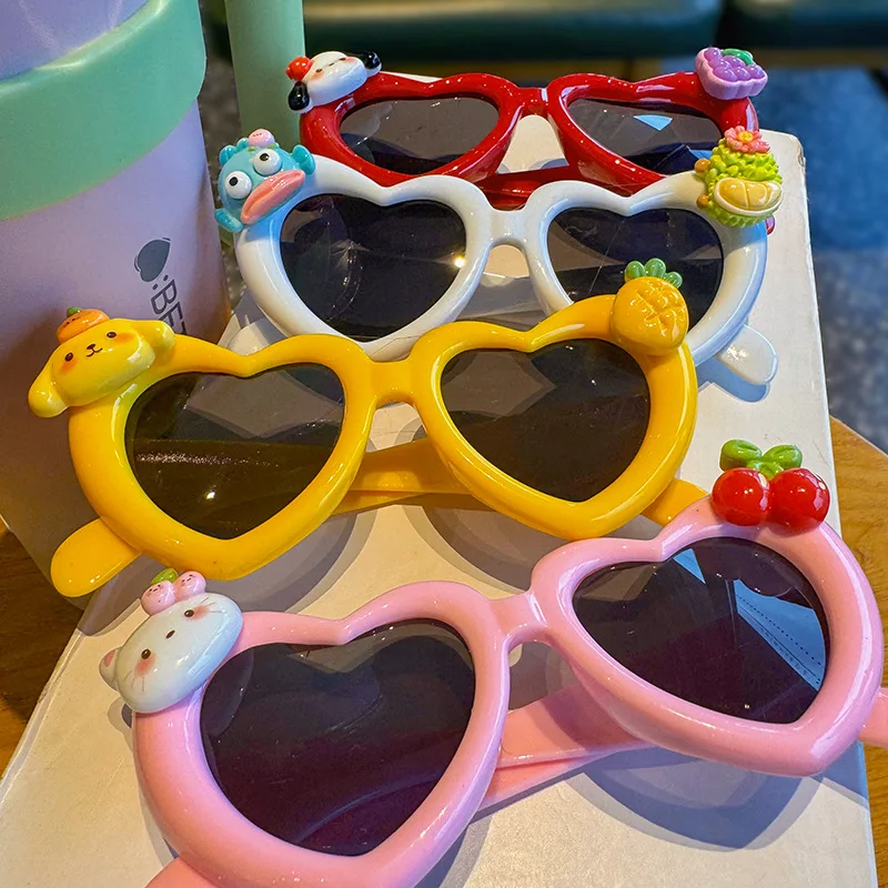 

Sanrio's New Pochacco Cute Children's Polarized Sunglasses Anti-UV Cartoon Silicone Sunglasses Personalized Sun Protection Visor