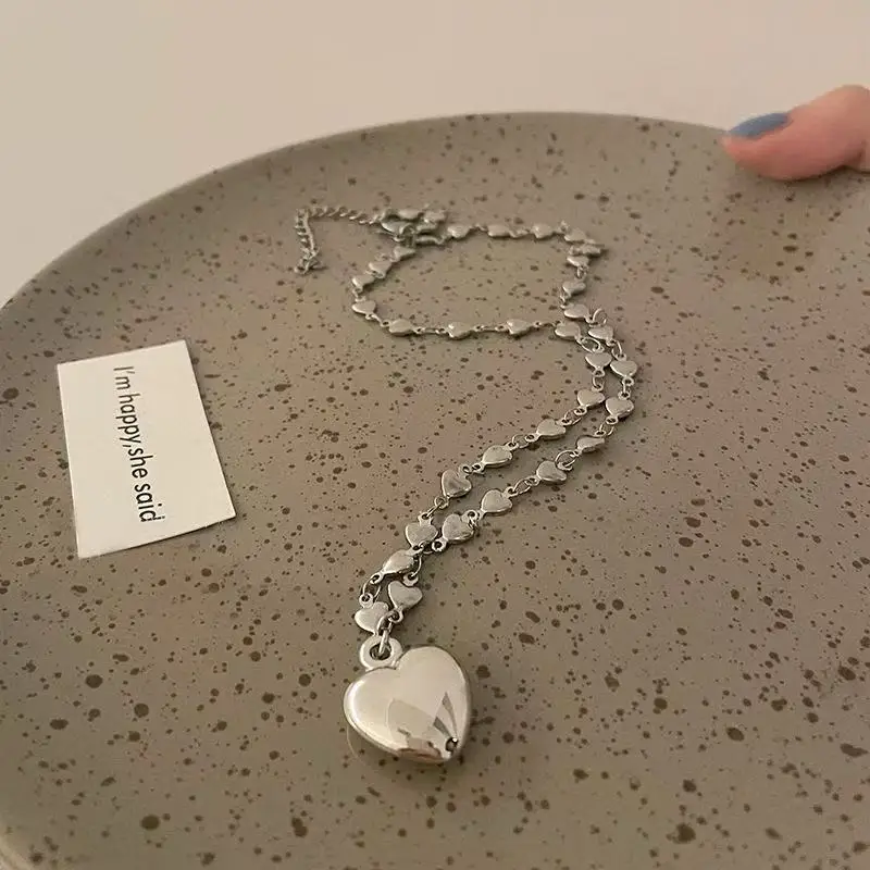 Lcr الأوروبية والأمريكية نمط جديد Ins الحد الأدنى العصرية القلب سلسلة بدلاية قلادة تنوعا العصرية الفولاذ المقاوم للصدأ الترقوة قلادة الأبيض K