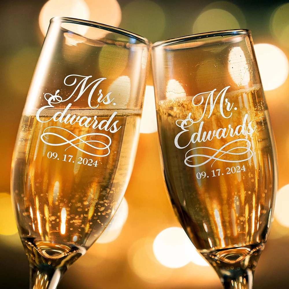 Personalized Unique Gift for Couple 2pcs Mr and Mrs Champagne Flutes Custom Bride and Groom Champagne Glasses Wedding Favors