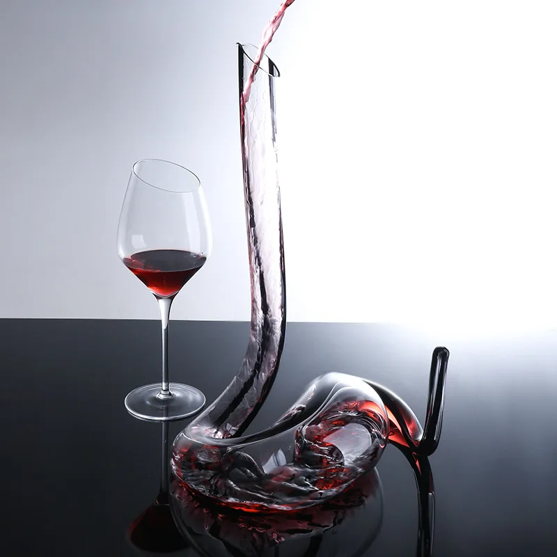 Handmade Creative Snake-shaped Decanter Transparent Glass Red Wine Glass Set Household Wine Dispenser 1500ml Decanter Wine