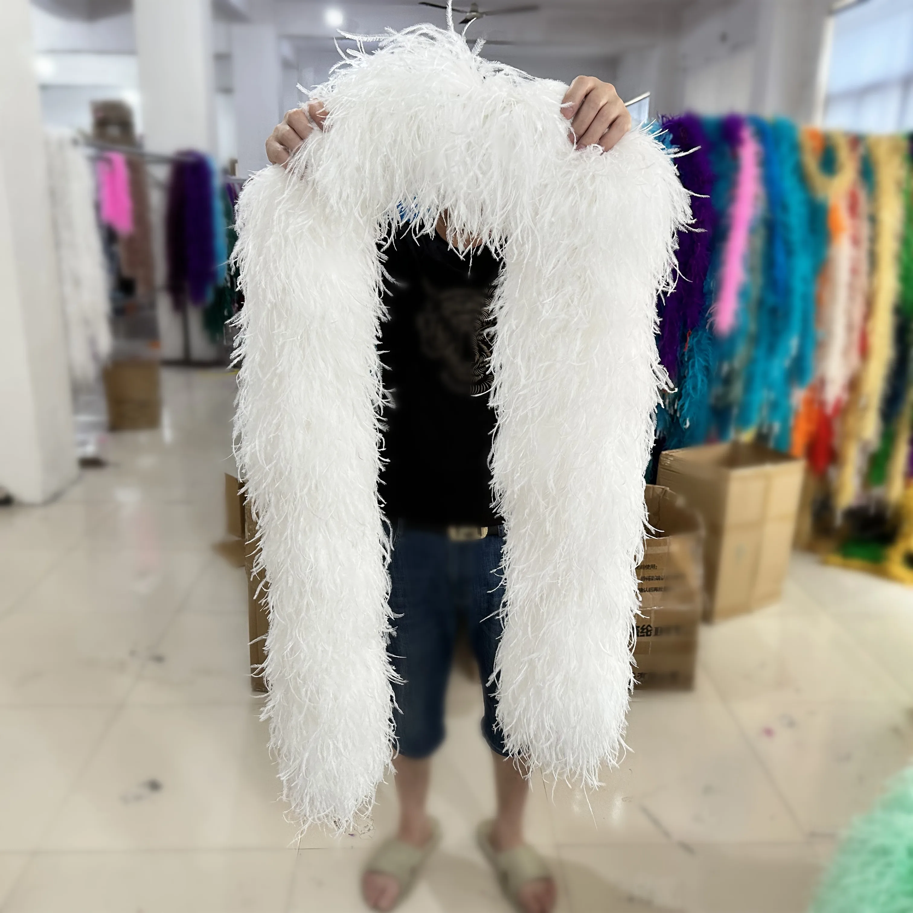 Boas – plumes d'autruche 6 plis de haute qualité, 2 mètres, pour robe de mariée, avec Plume, châle, décoration, vêtements de carnaval, accessoires artisanaux 15 Boas – plumes d'autruche 6 plis de haute qualité, 2 mètres, pour robe de mariée, avec Plume, châle, décoration, vêtements de carnaval, accessoires artisanaux 15
