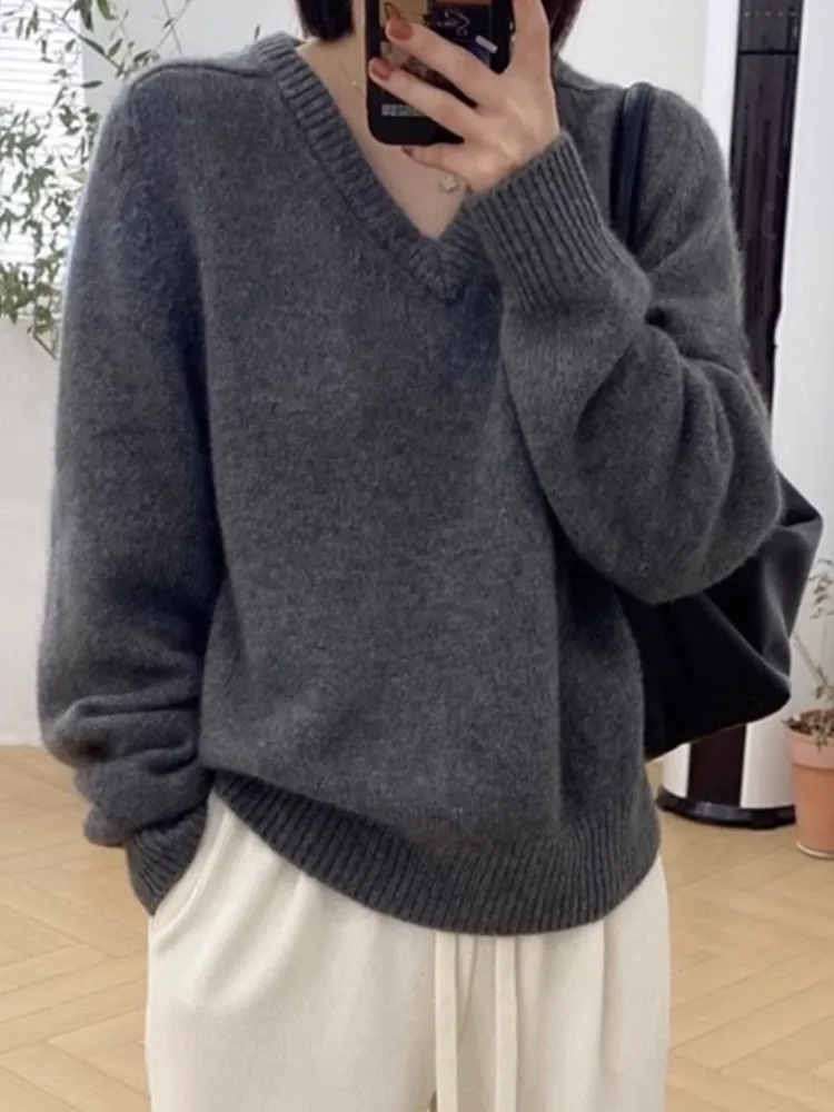 Autumn Knitted Sweater Jumper Women Lazy Oaf V-neck Long Sleeved Thick Wool Sweater Loose High-end Knitted Pullover Ladies Tops