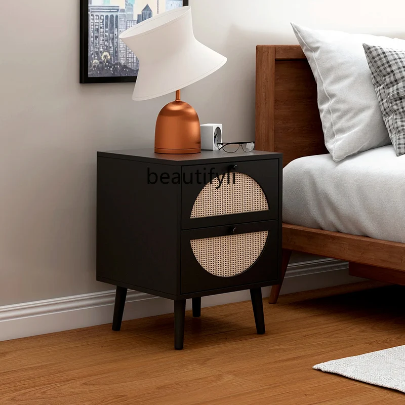 

Furniture Black Bedside Table Nordic Simple Modern Quiet Style Small Apartment Bedroom Log Bedside Storage Cabinet