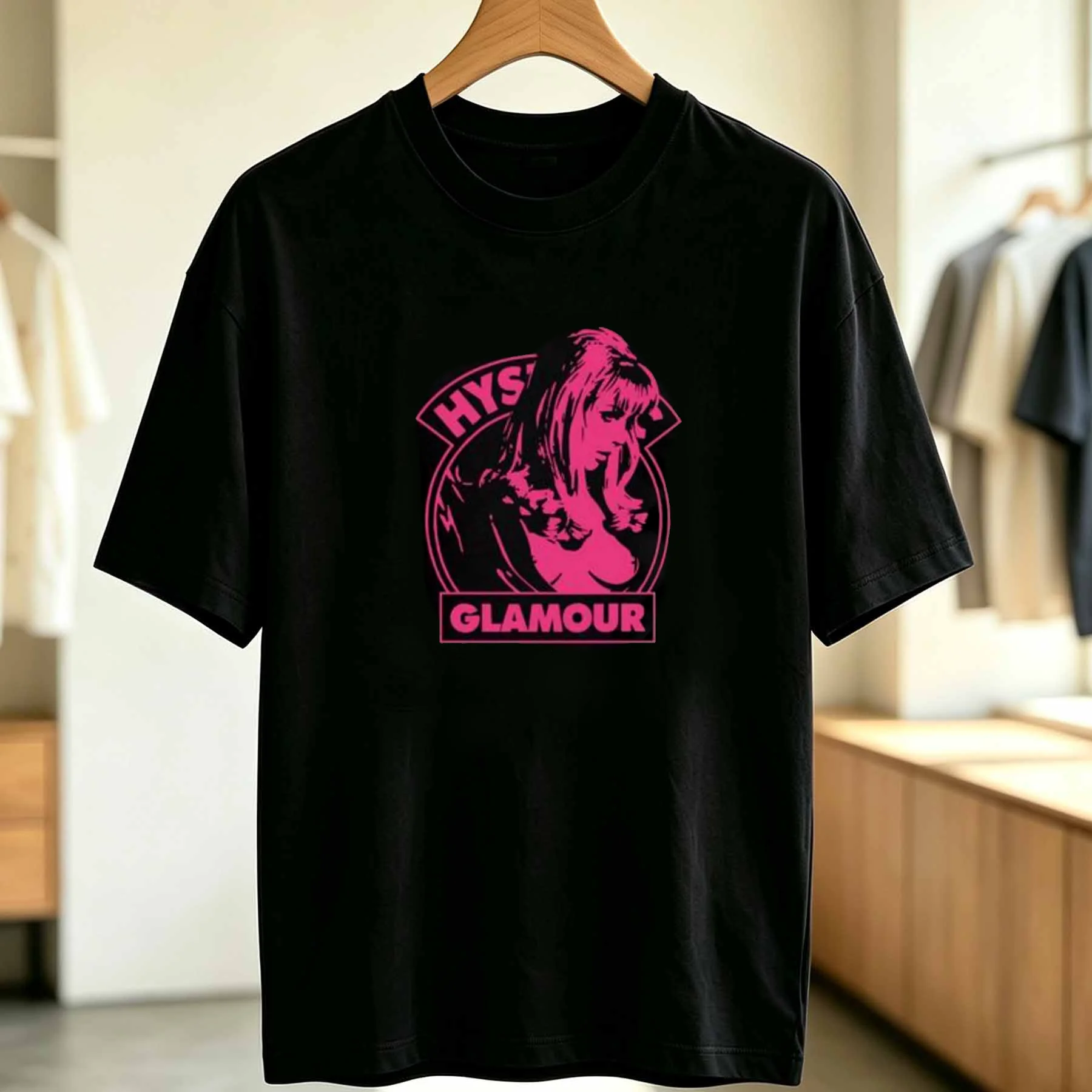 Hysteric Glamour Women's Black and Pink T-shirt