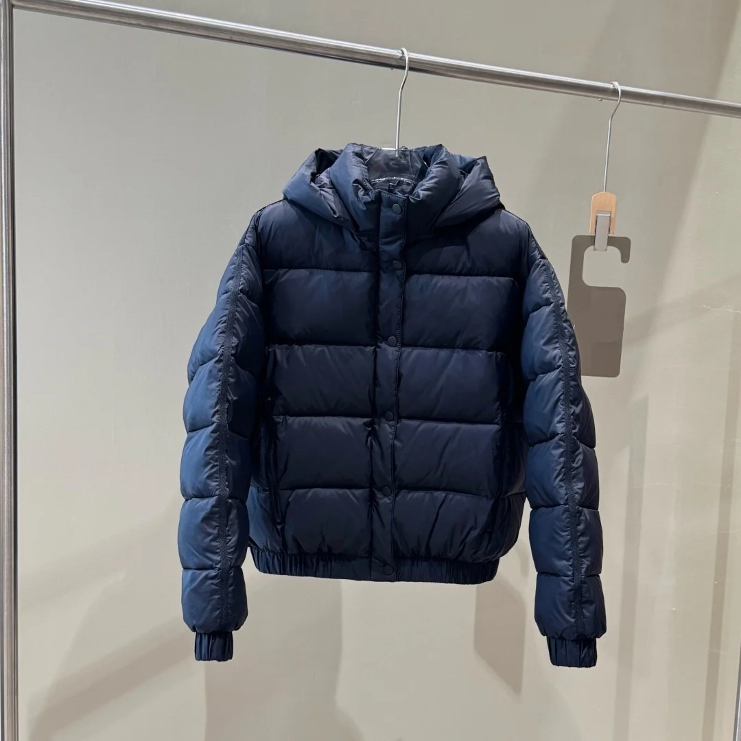 2025 neue Winter frauen Kurze Kapuze Unten Jacke Verdickt Warme Lose Outdoor Sport Mantel