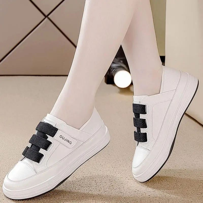 

Retro love new women's shopping mall genuine leather moccasin flat bottom love moccasin shoes