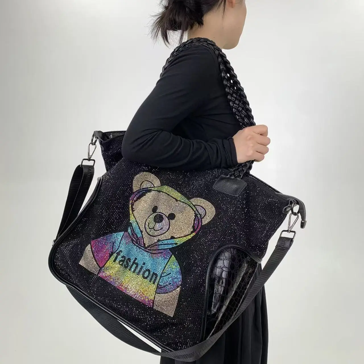 Ladies' fashionable and elegant diamond embellished shoulder bag, shining personality, luxurious crossbody handbag