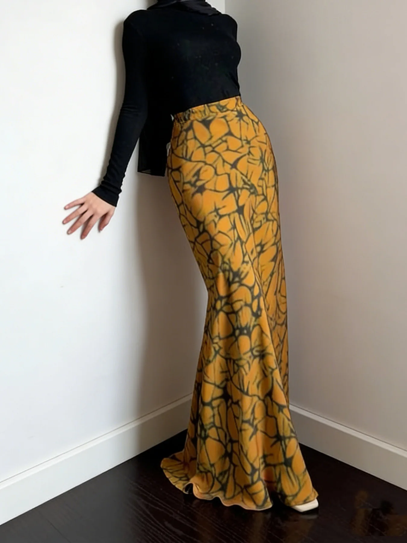

Women's elegant printed mermaid skirt two-piece set, style women's long sleeve top and long skirt outfit