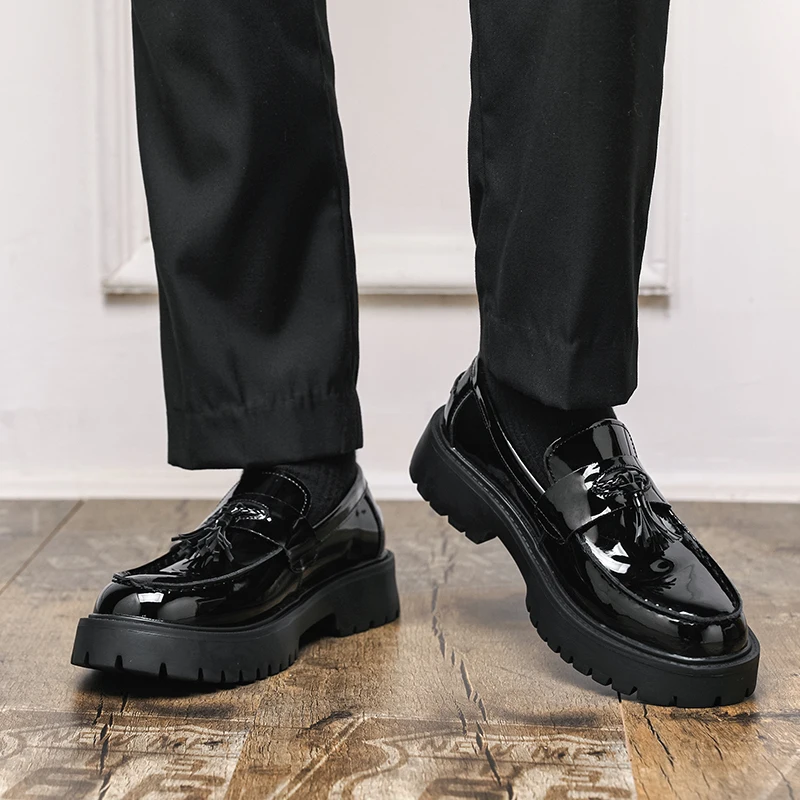 

Trendy Minimalist Design Tassel Loafers Brand Korean Version Thick Soled Non Slip Comfortable Business Low Top Men Leather Shoes