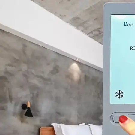 Seamless Management LCD Thermostat Accurate Temperature Control for versatile Compatibility Energy Efficiency White
