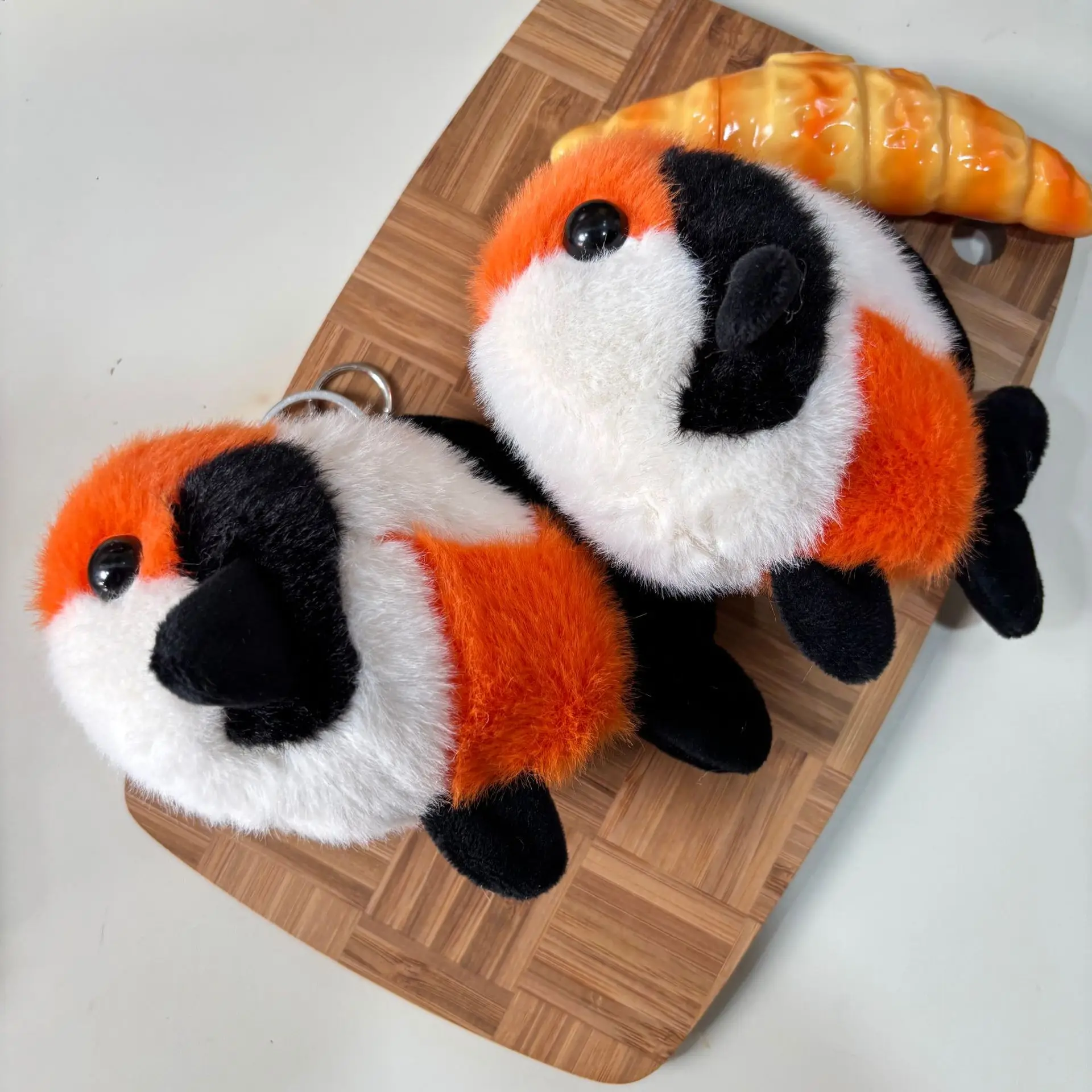 Buona fortuna Koi bambola di peluche giocattolo piccolo ciondolo carino peluche pesce portachiavi borsa fascino realistico carpa Koi peluche bambola portachiavi regalo fortunato