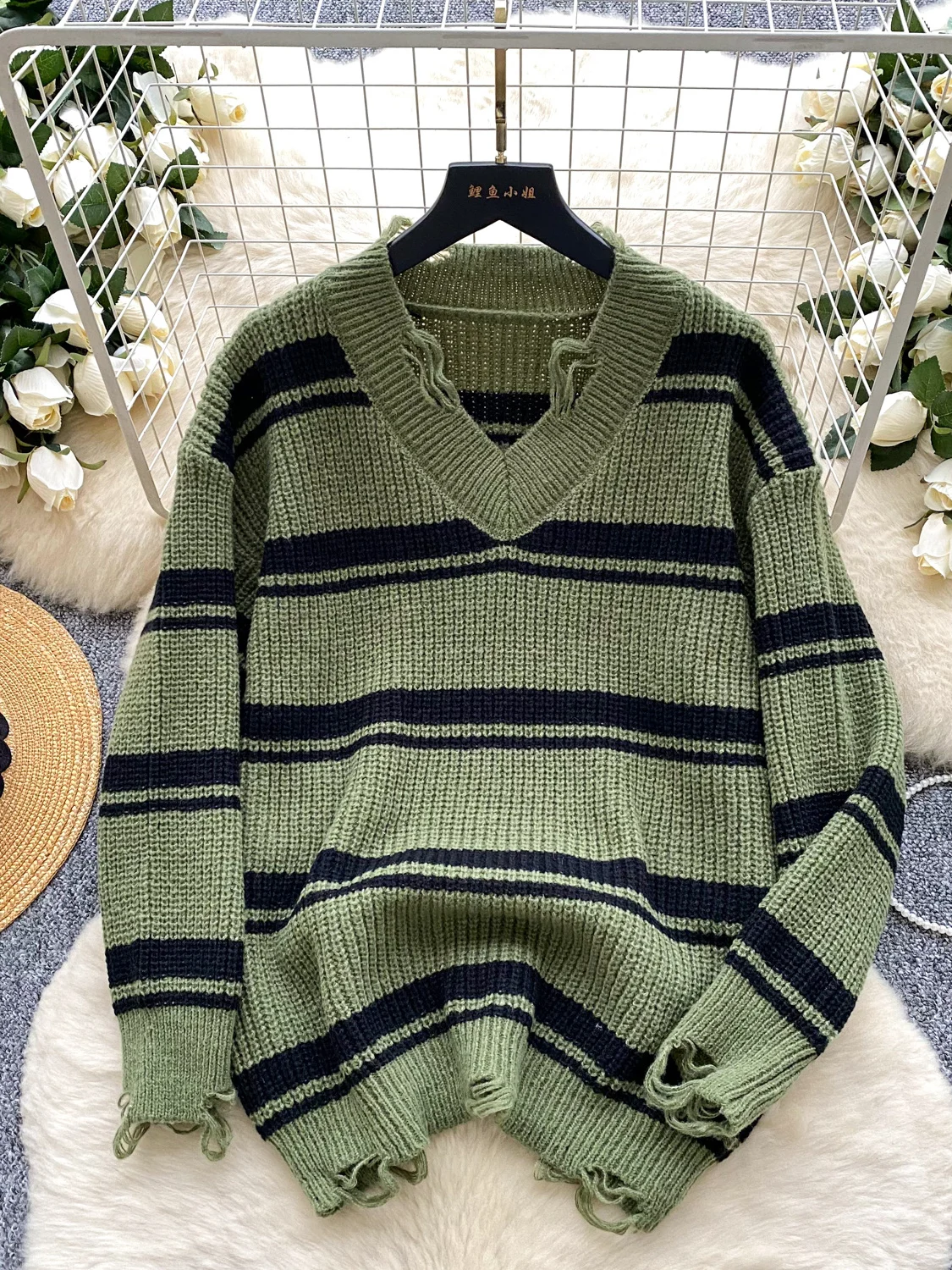 

Cool Spicy Stripe Knitted Sweater Women's Winter Frayed Worn Loose Street Sle Small Size Top Trendy Long Sve round Ne