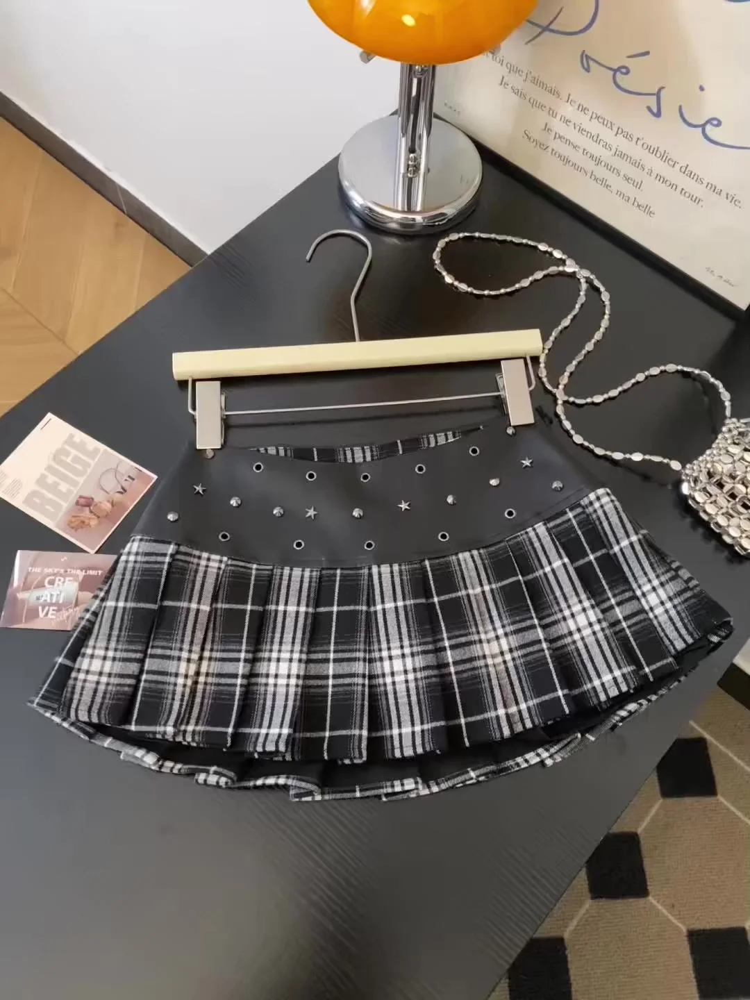 

Women's retro plaid PU leather patchwork fashionable half skirt high waist A-line skirt spicy girl design short skirt