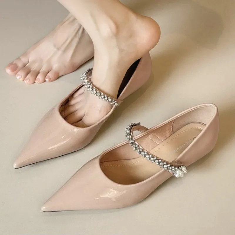 

Туфли Мэри Джейн из лакированной кожи со стразами, женская неглубокая лаконичная модная обувь, женские туфли-лодочки с острым носком, элегантные модельные туфли