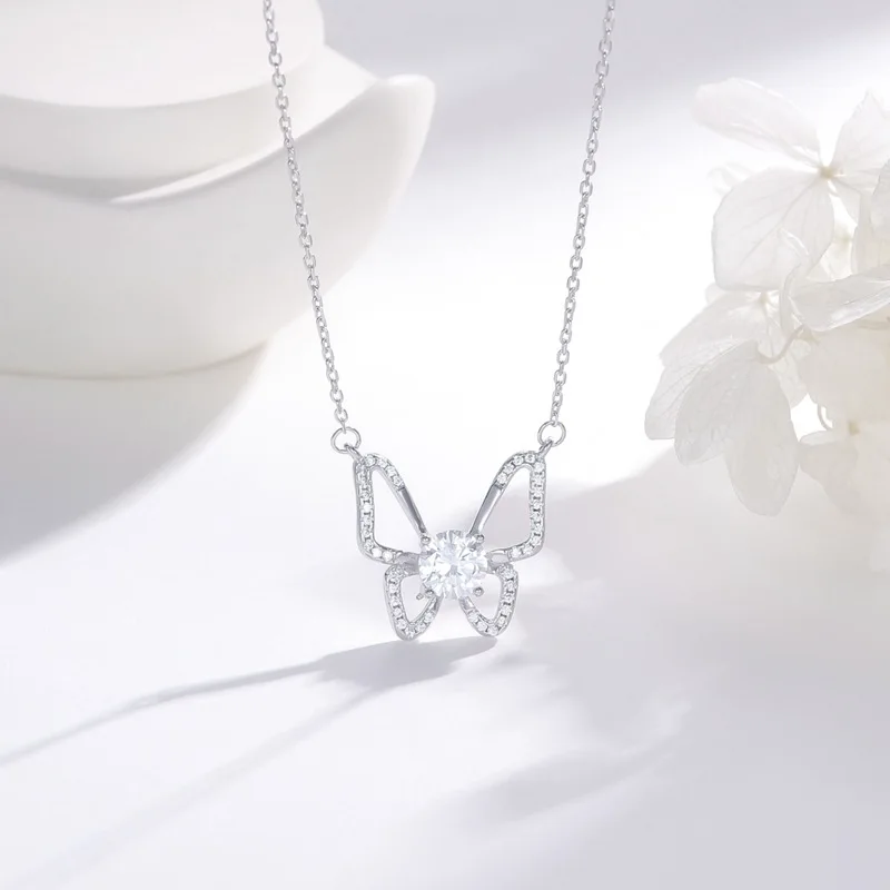 Platinum PT950 Moissanite Butterfly Necklace Jewelry Women's Niche Design Premium Feeling Collarbone 1 Carat