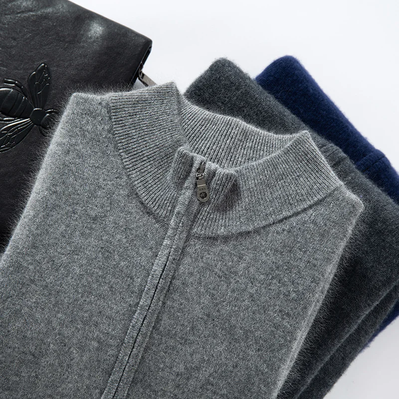 Nowy męski kardigan z dzianiny z kaszmirem 100%, z golfem, zapinany na podwójny zamek, jednolity kolor, z kieszeniami, ciepły płaszcz, kolekcja Jesień-Zima 25.