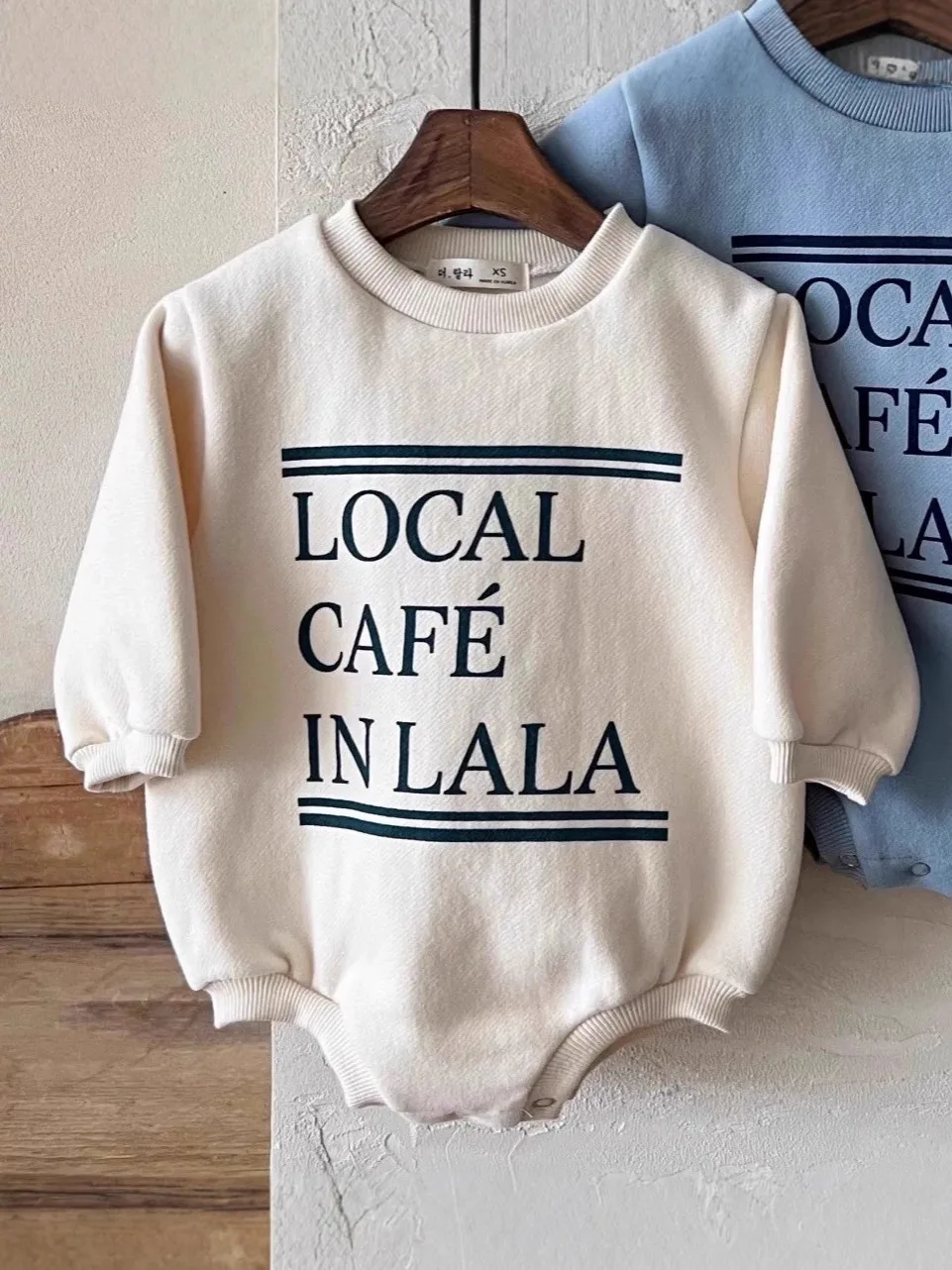 2025 شتاء جديد طفل طويل الأكمام الدافئة ارتداءها الوليد إلكتروني طباعة الصوف بذلة للطفل صبي فتاة ملابس كاجوال 0-24 متر