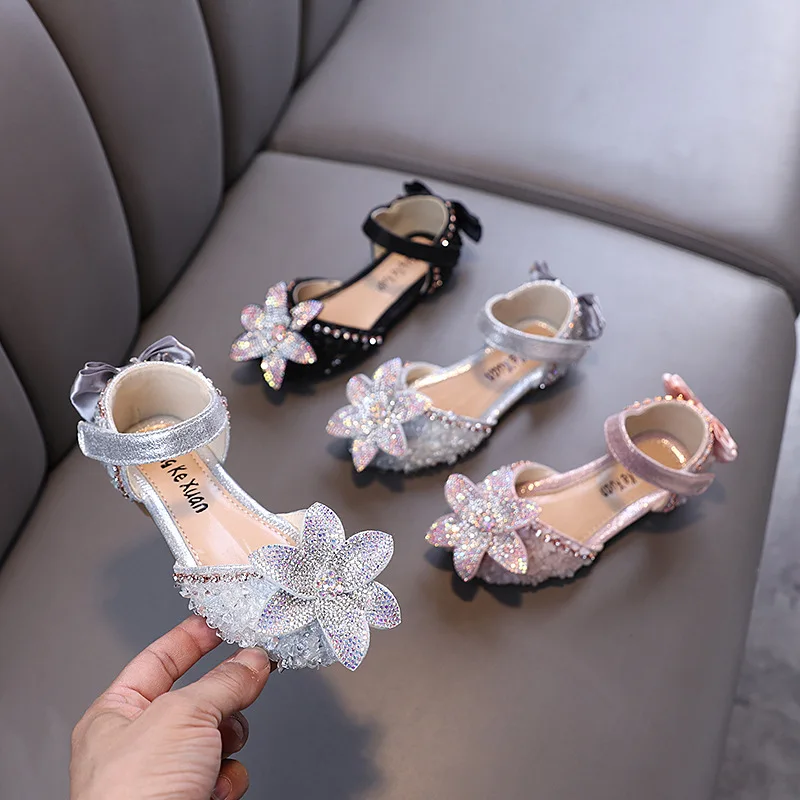 

2025 New Little Girl Sandal Spring Summer Sweet Bowknot Children Dress Shoes Wedding Party Sequins Kids Princess Flat Sandals