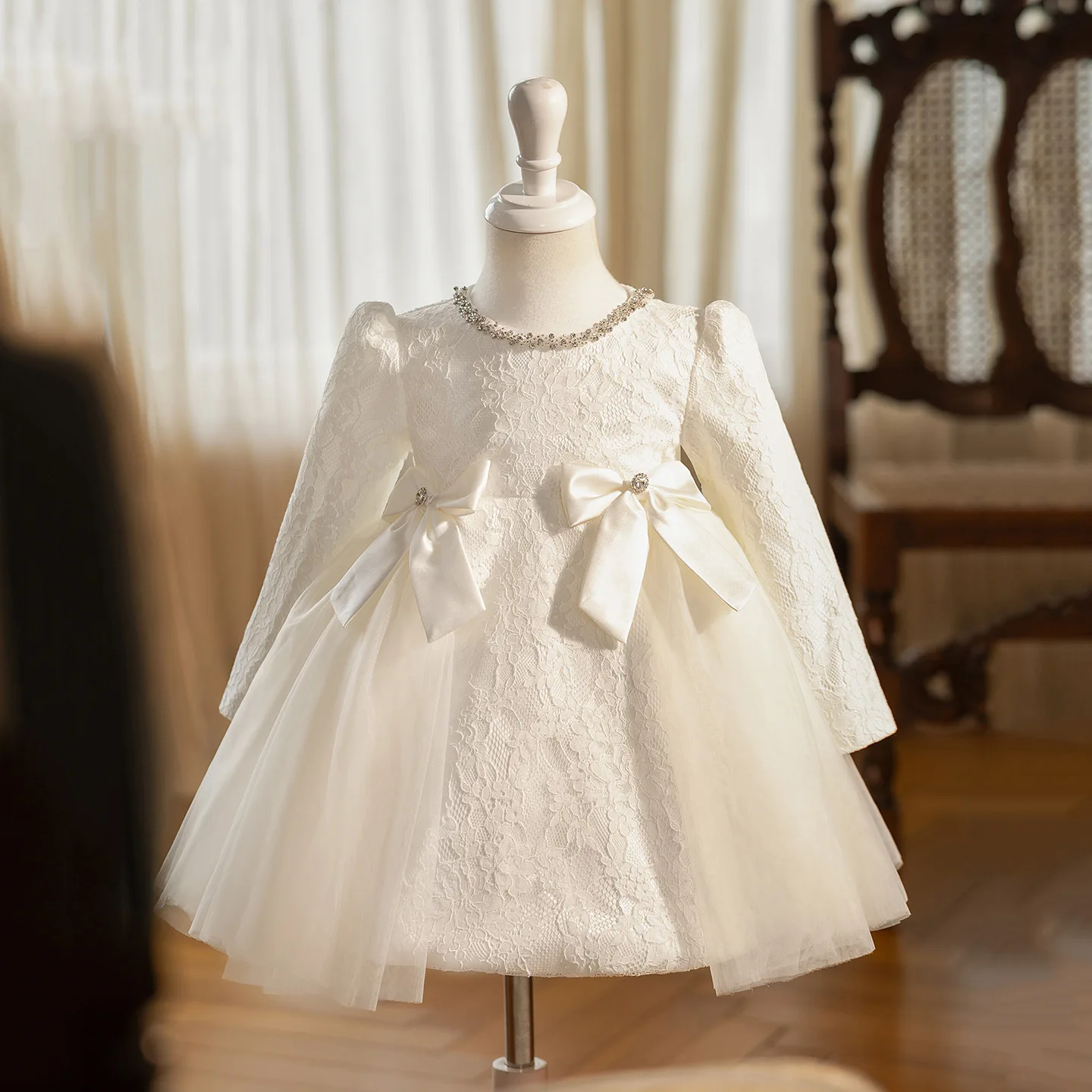 

Cute Bow Design Flower Girls Wedding White Princess Ball Gown Children Birthday Party Dress y1737