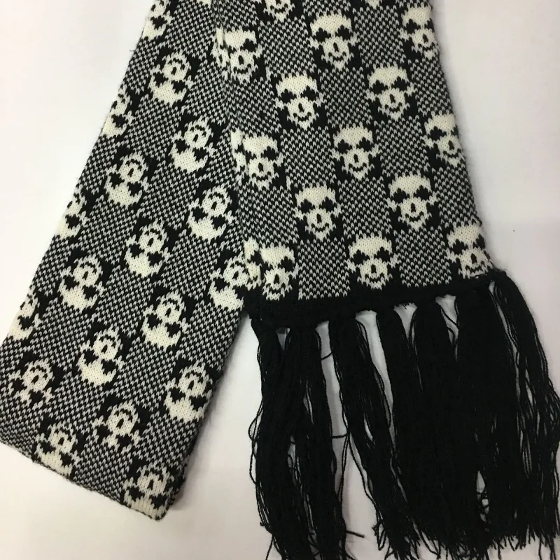 Bufanda de calavera Unisex, chal de Pashmina de punto cálido con borlas negras, envoltura de esqueleto de lujo con flecos, Invierno