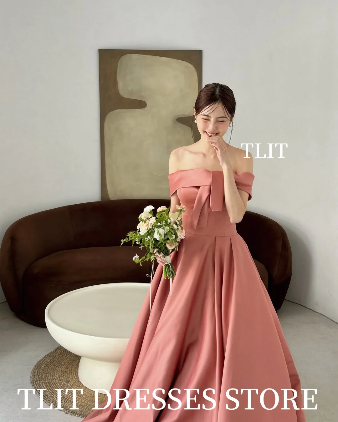 Elegancka pomarańczowa satynowa suknia ślubna bez ramiączek, suknie balowe, koreańska suknia ślubna, sesja zdjęciowa, suknie z gorsetem na plecach szyte na miarę.