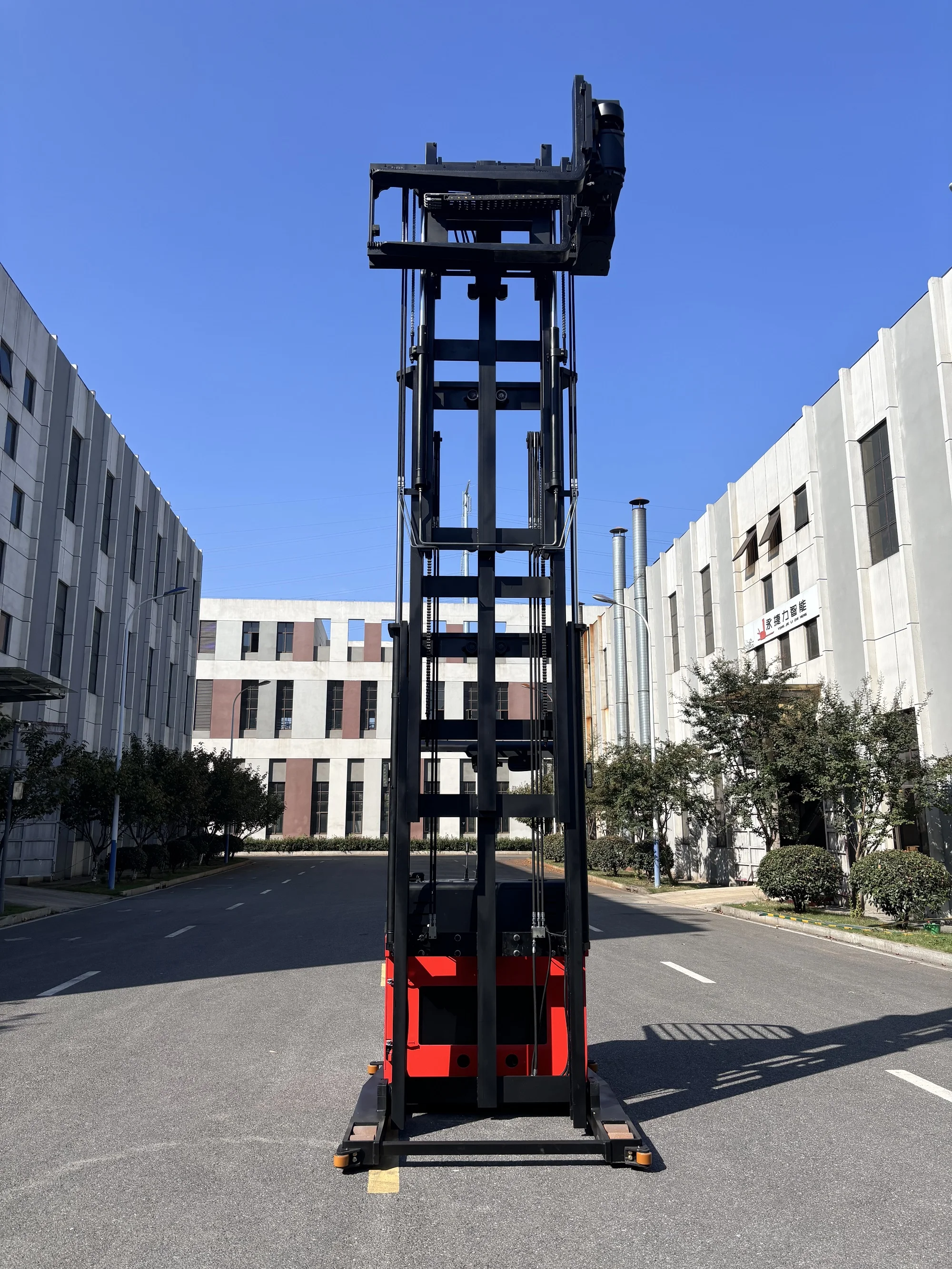3m-10m Height Battery Operated Electric 2Ton 3 Way Pallet Stacker VNA Forklift
