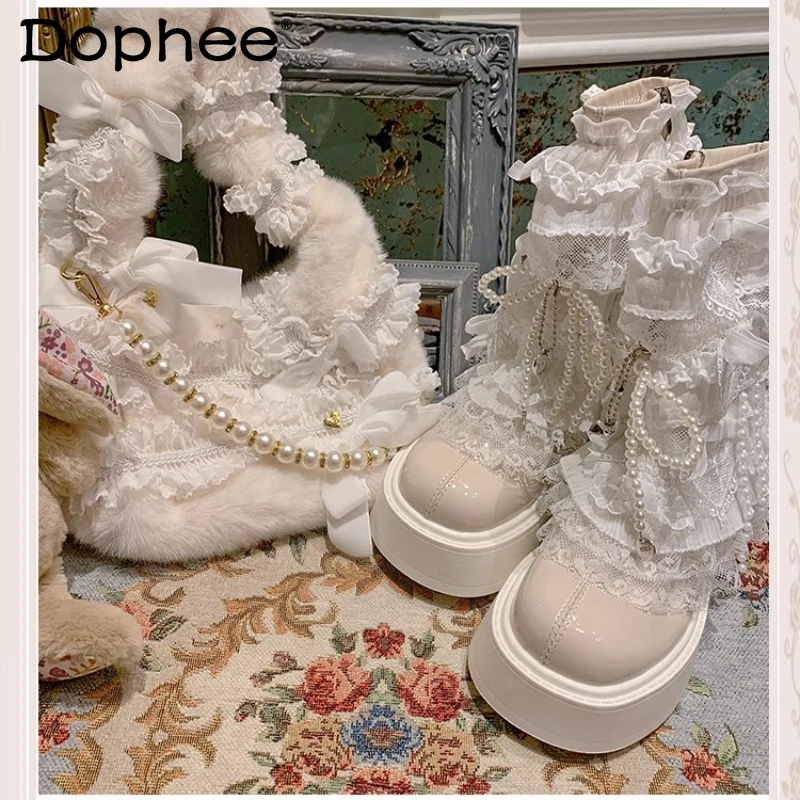 

Оригинальные новые японские осенние короткие ботинки из лакированной кожи в стиле Лолиты с жемчужной кружевной отделкой, женские милые белые ботильоны в стиле ретро на высоком каблуке