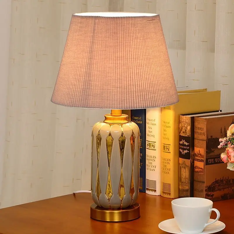 

European style desk bedroom creative American study modern ins ceramic lamp warm living room master bedroom light luxury bedside