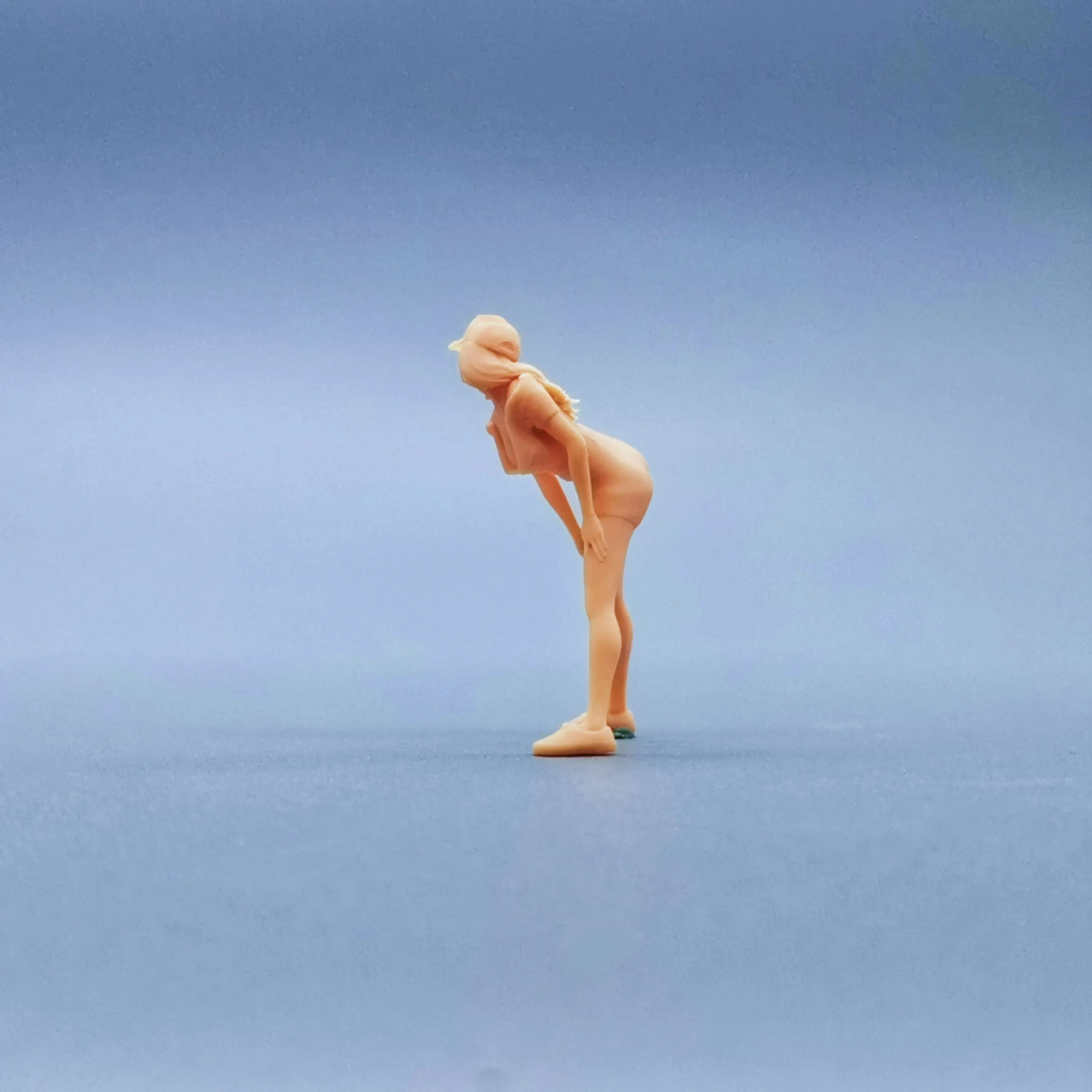 1/64 1/43 Figurines Scale Model Resin Support Thigh Girl Uncolored Miniatures Diorama Hand-painted W130