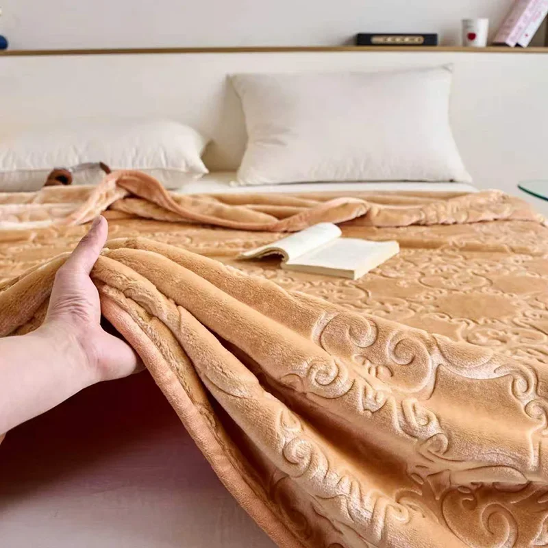 150X200Cm Solid Embossed Plush Blanket Luxury Multifunctional Leisure Blanket for Car Office Thickened Warm Winter Velvet Sheets