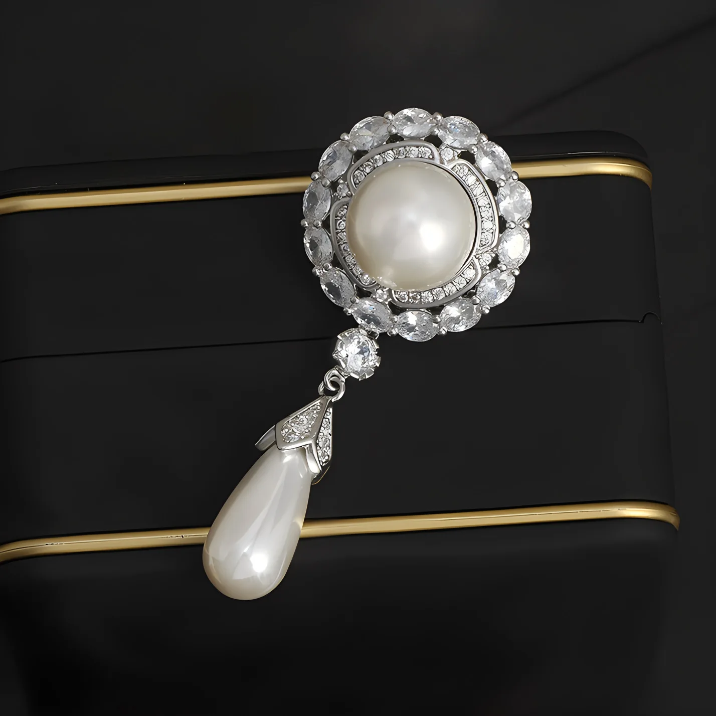 Retro Pearl Brooches For Women Elegant Fashion Rhinestone Pearl Pendant Brooch Pins Wedding Party Banquet Lady Jewelry Gift