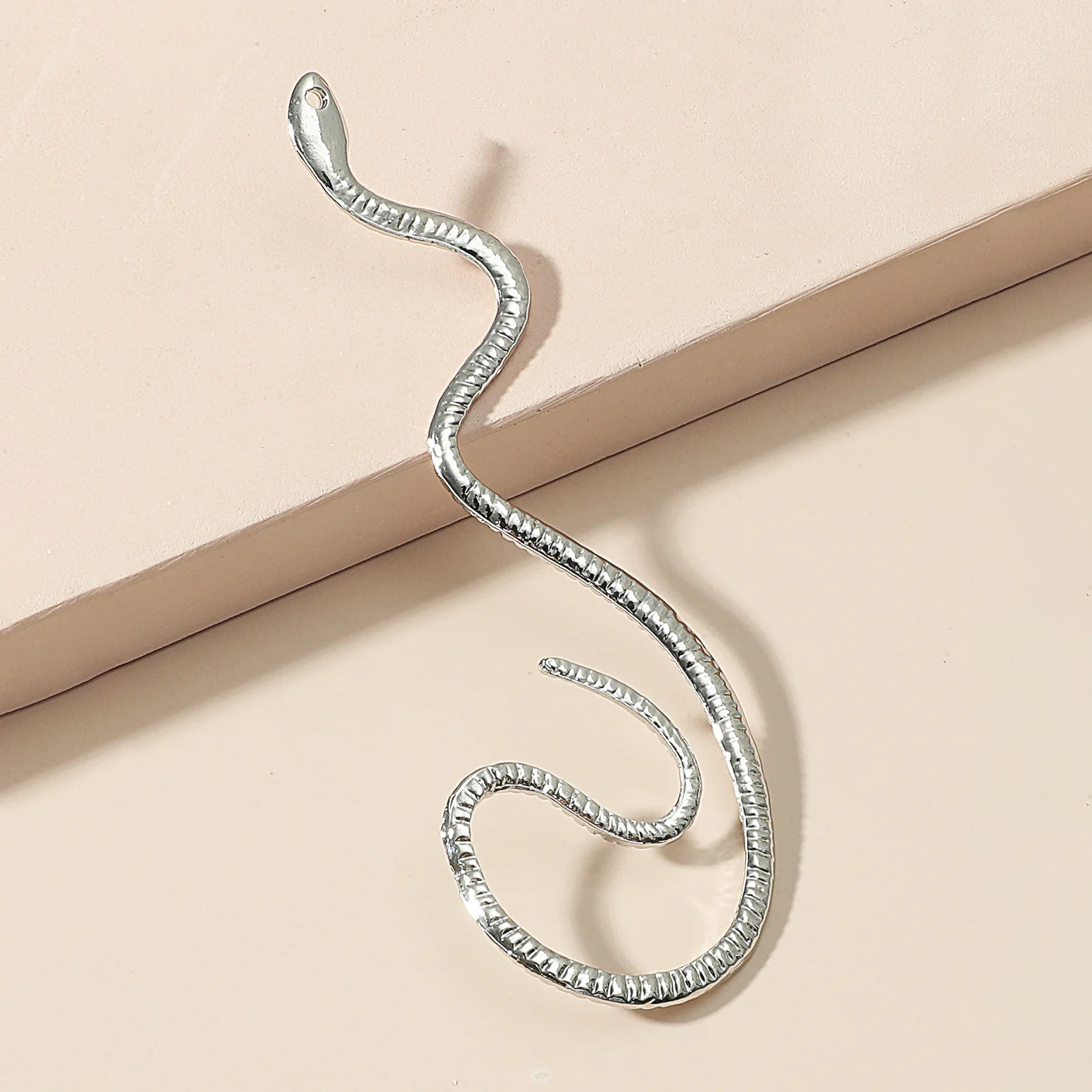 Newest Punk European And American Style  Snake Ear Cuff Earring  For Women Silver Color Animal Ear Clip  Earrings Jewelry Acces